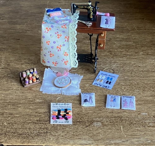 Dolls house miniature - dolls,