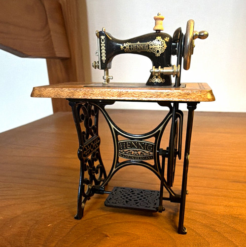 Bodo hennig dolls house - bodo,