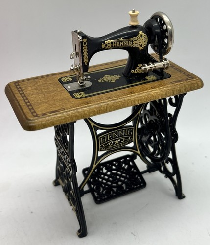 Dolls house bodo hennig - bodo, sewing