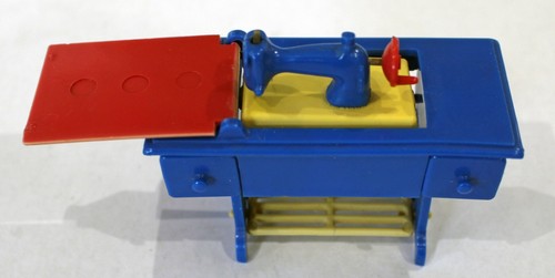 Vintage renwal model sewing - renwal,