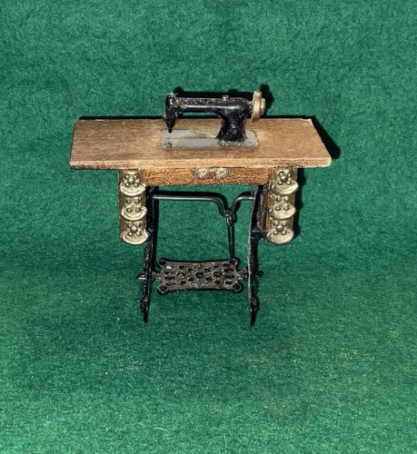 Vintage dolls house - dolls,