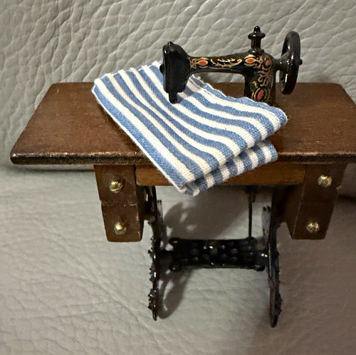 Dolls house 12th scale - , treadle