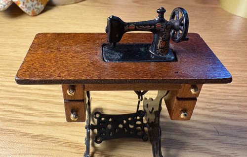 Dolls house miniature 12 - dolls,