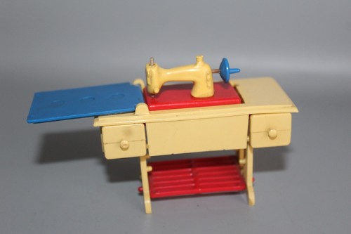 Vintage dolls house sewing - ,