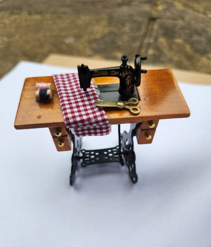 Dolls house miniature vintage - dolls,