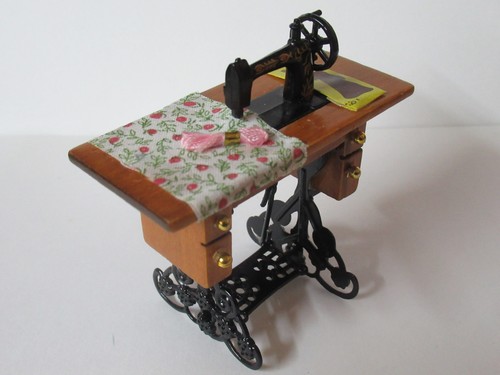 Dolls house treadle - dolls,