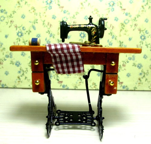 Vintage dolls house - vintage,