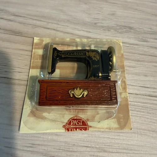 Vintage dolls house miniature - vintage,