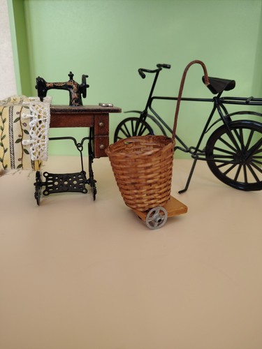 Dolls house miniature 12 - house, 1:12